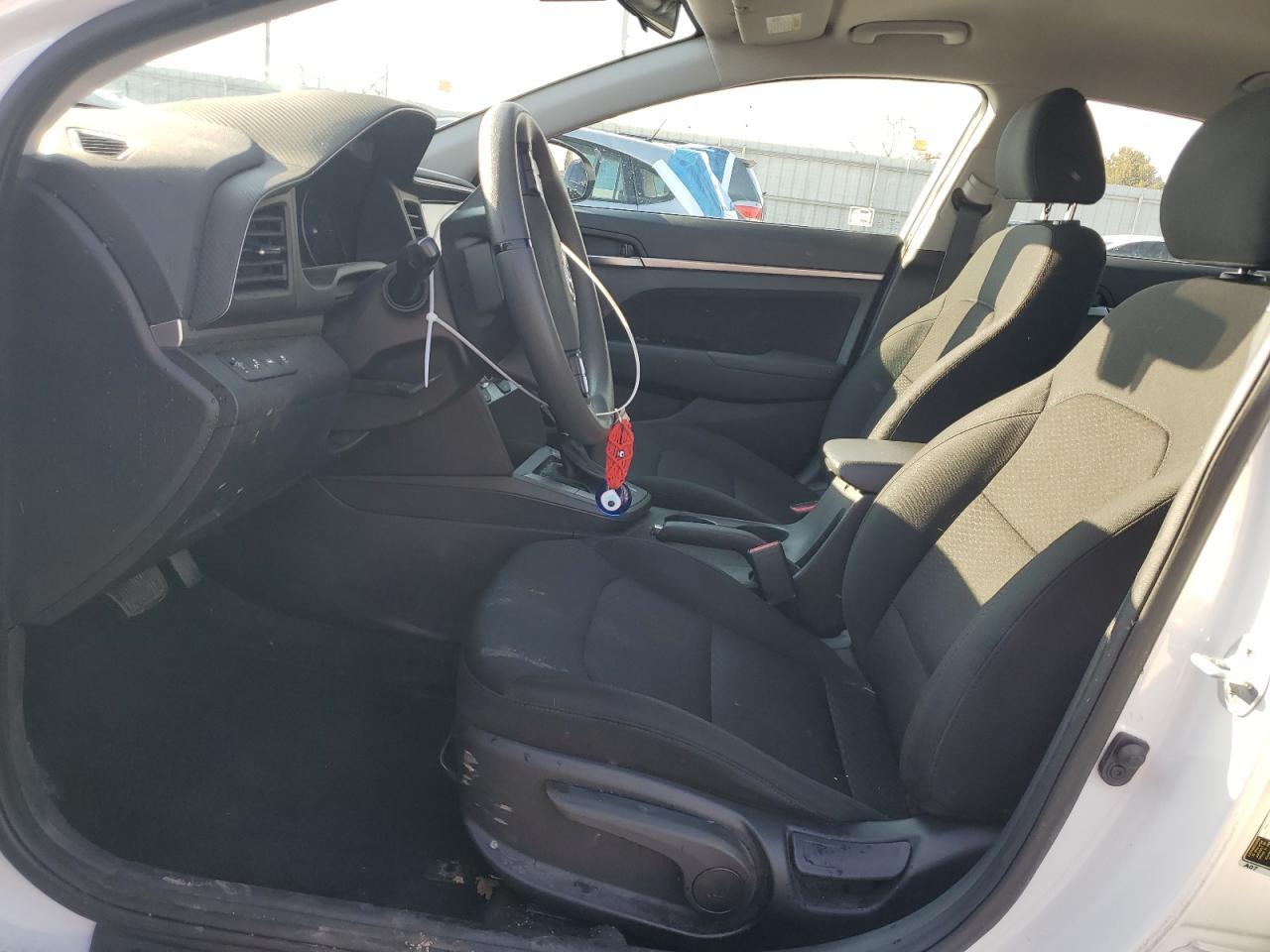 2019 HYUNDAI ELANTRA SE - Фото 7