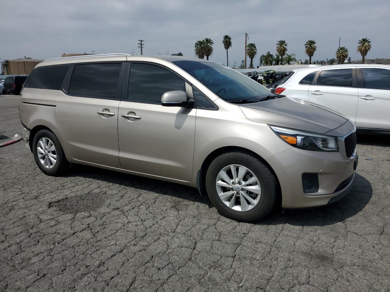 2016 KIA SEDONA LX - Фото 4
