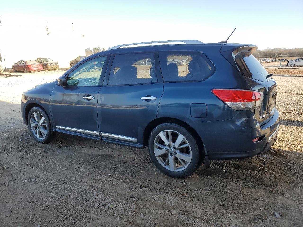 2013 NISSAN PATHFINDER - Фото 2