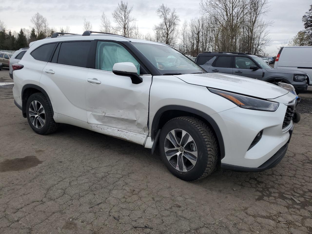 2024 TOYOTA HIGHLANDER - Image 4