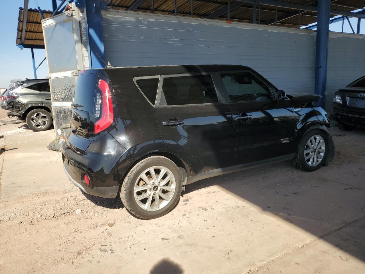 2019 KIA SOUL + - Image 3