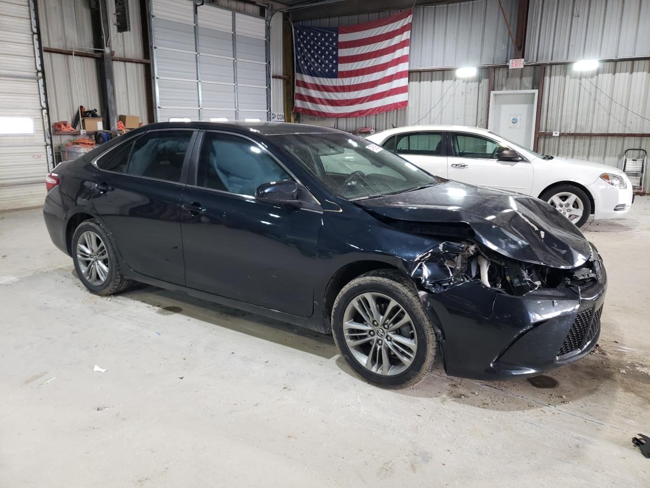 2015 TOYOTA CAMRY LE - Image 4