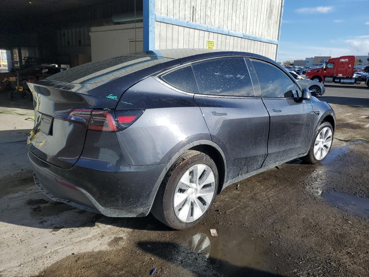2024 TESLA MODEL Y - Фото 3