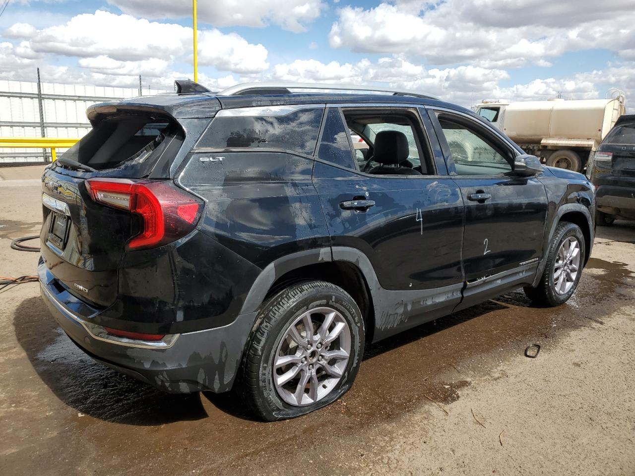 2023 GMC TERRAIN SL - Фото 3