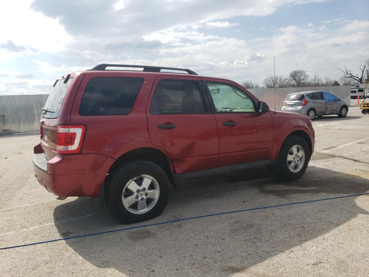 2012 FORD ESCAPE XLT - Image 3