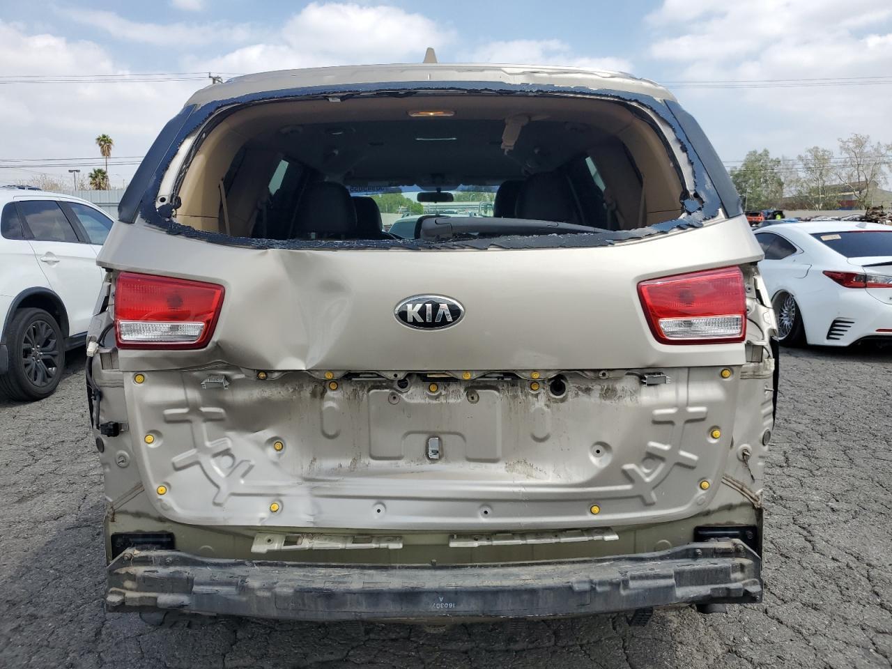 2016 KIA SEDONA LX - Фото 6