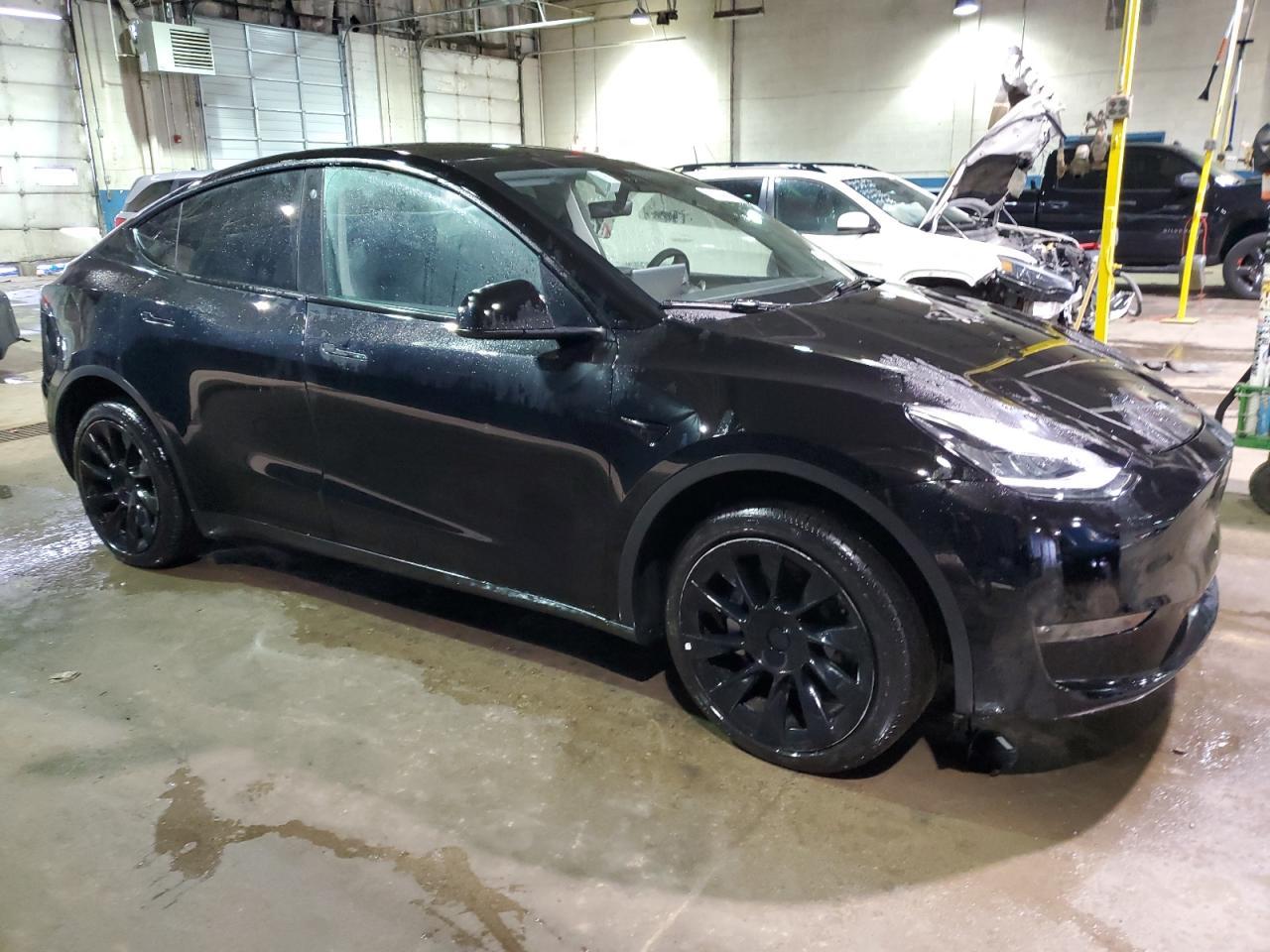 2023 TESLA MODEL Y - Image 4