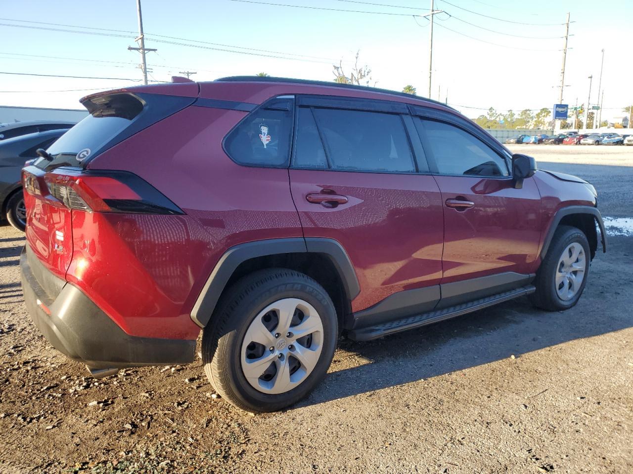 2021 TOYOTA RAV4 LE - Фото 3