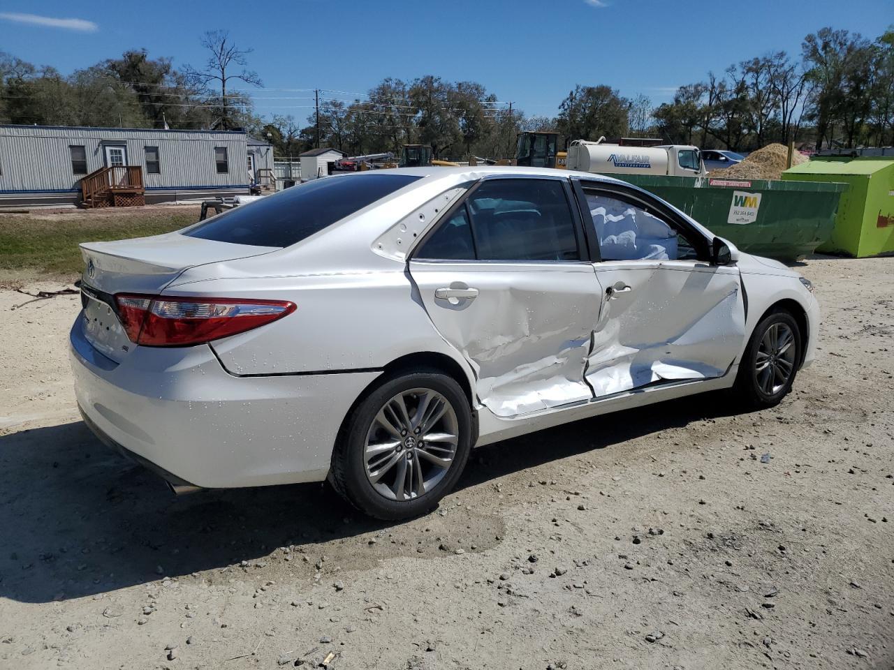 2016 TOYOTA CAMRY LE - Image 3