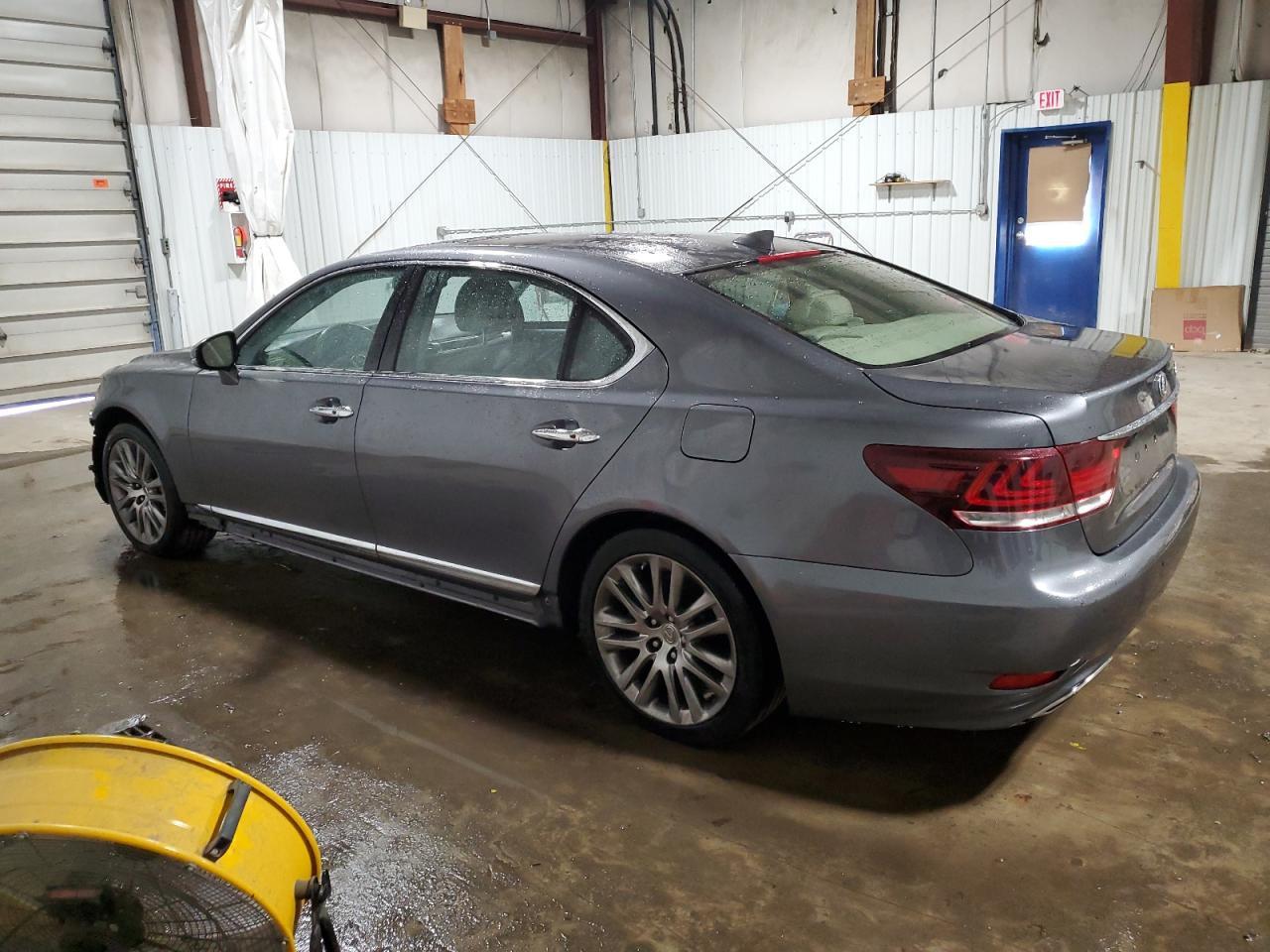 2015 LEXUS LS 460L - Image 2