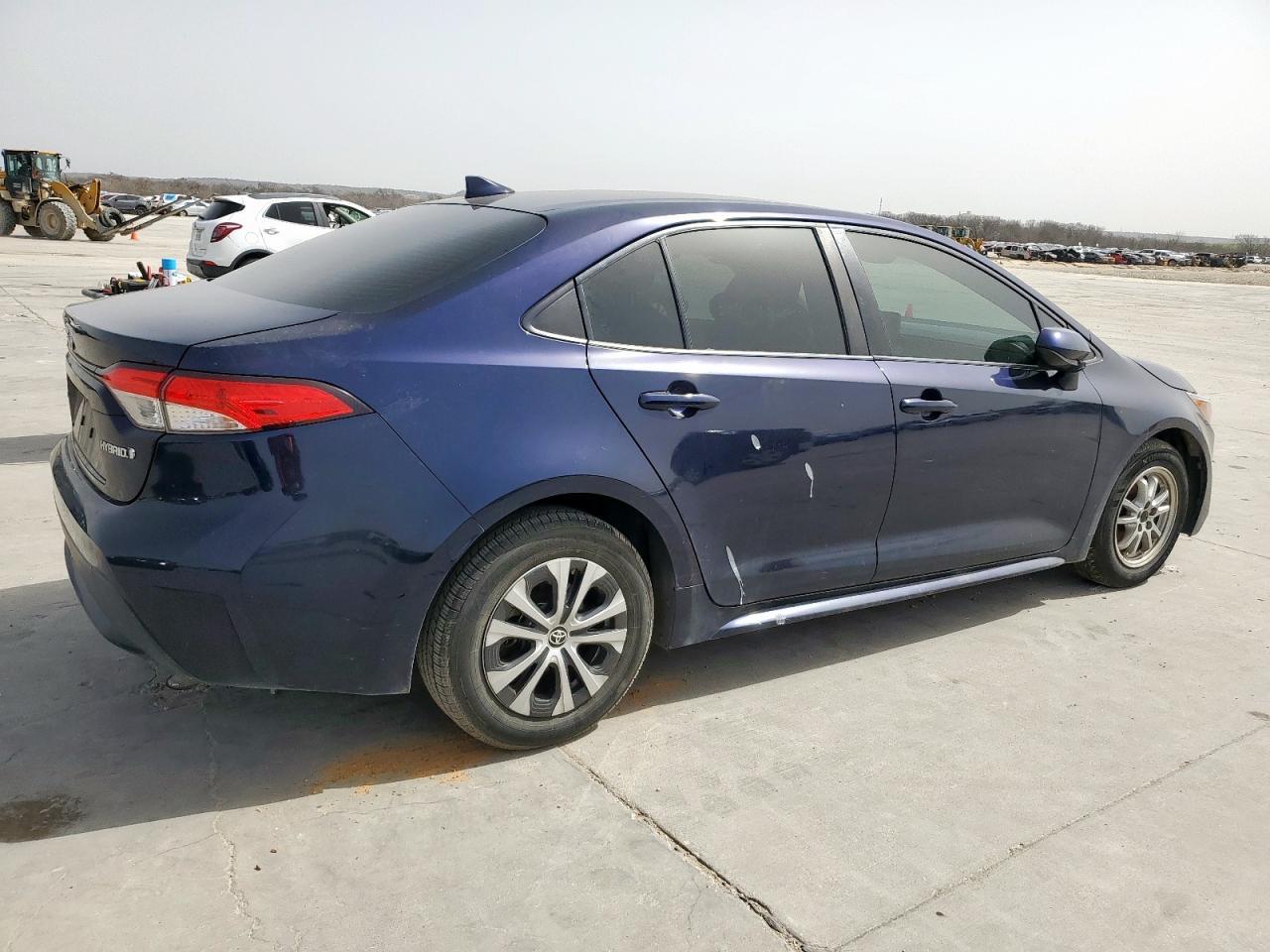 2022 TOYOTA COROLLA LE - Фото 3