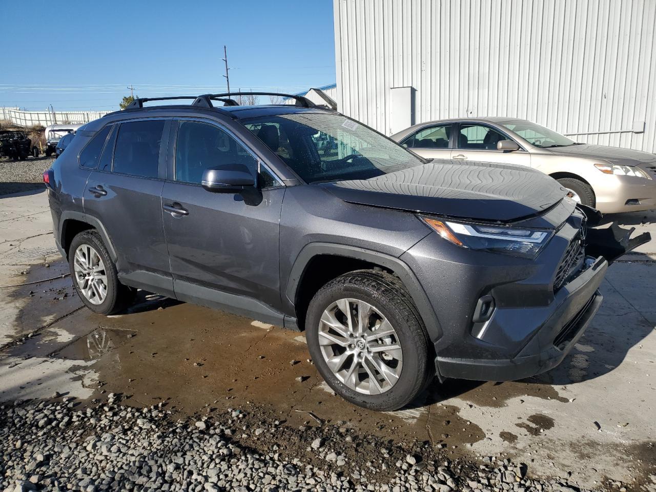 2024 TOYOTA RAV4 XLE P - Фото 4