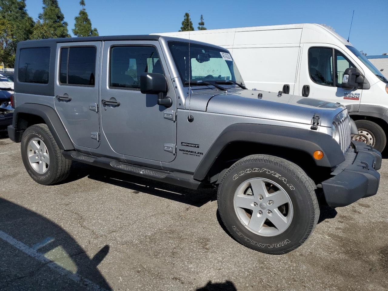 2017 JEEP WRANGLER U - Фото 4