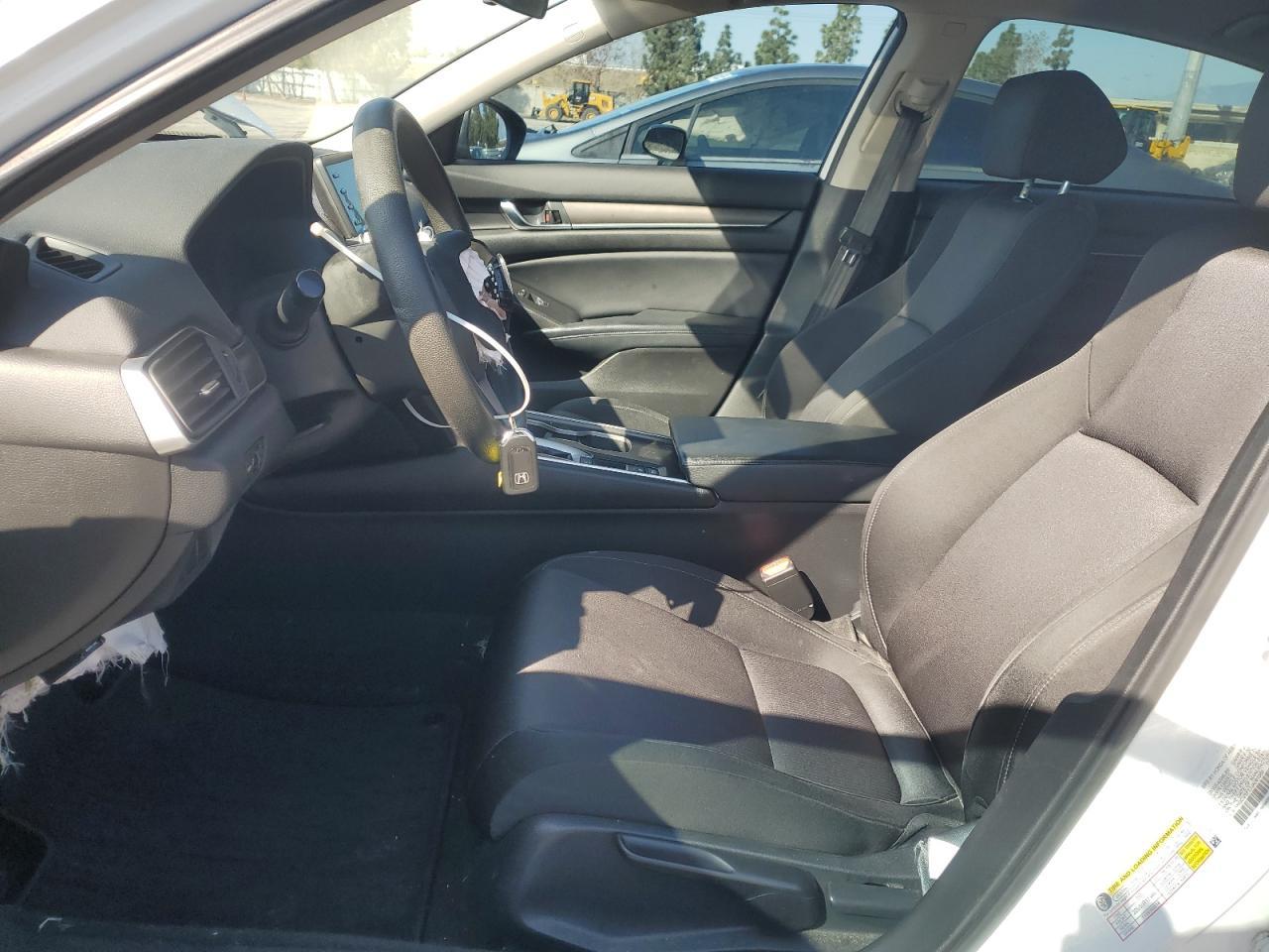 2018 HONDA ACCORD LX - Image 7