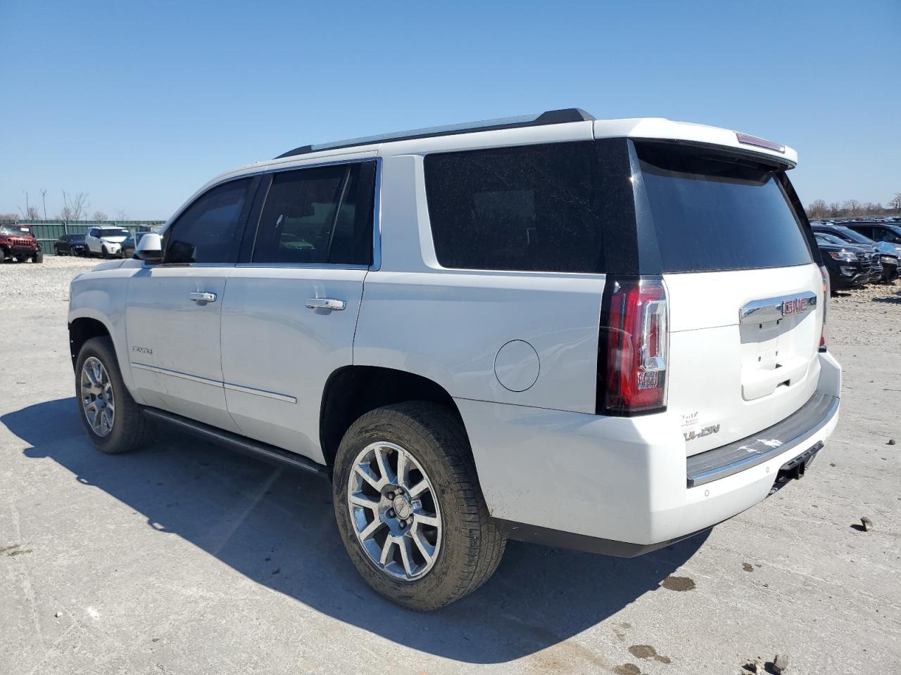 2016 GMC YUKON DENA - Фото 2