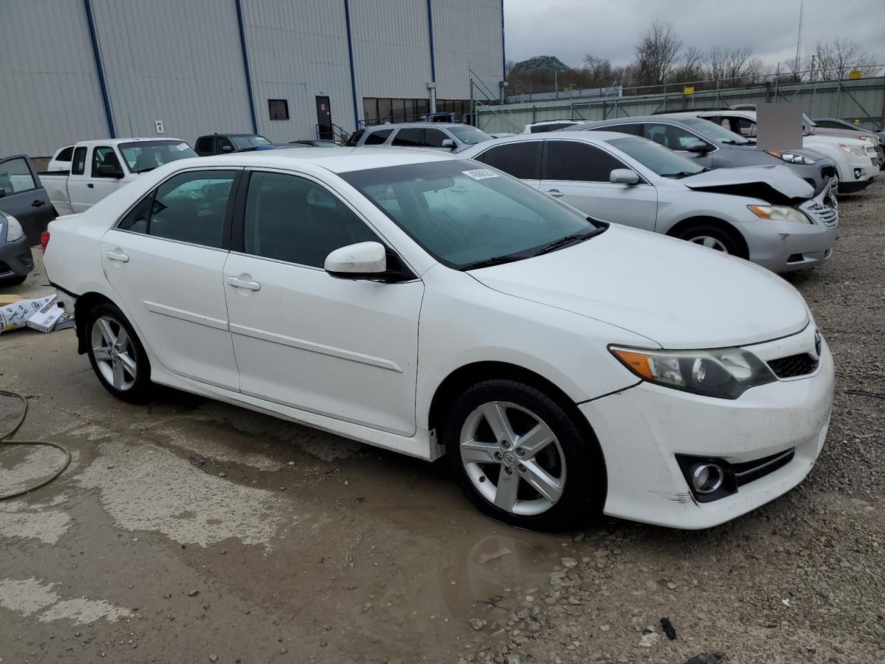 2013 TOYOTA CAMRY L - Фото 4