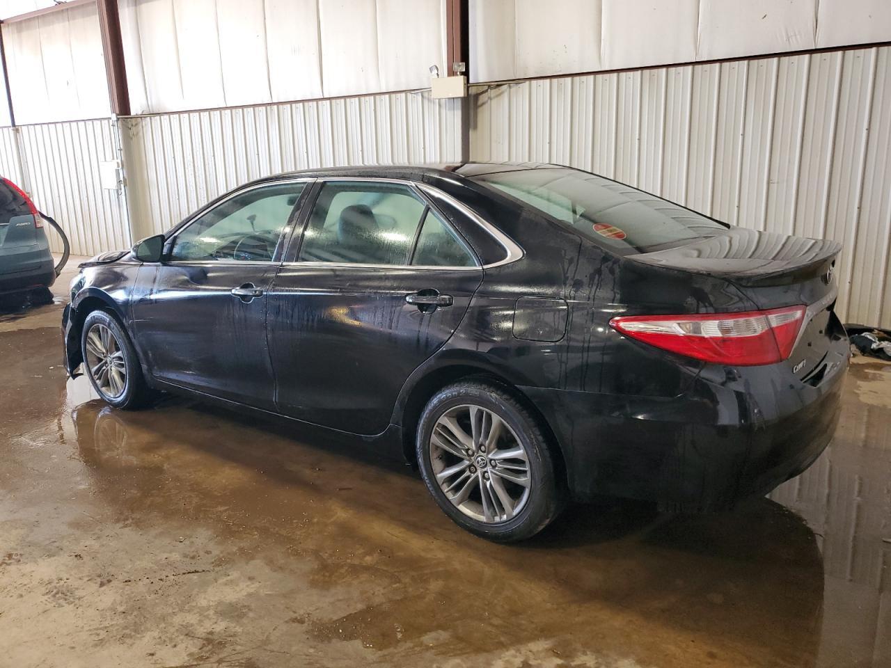2016 TOYOTA CAMRY LE - Image 2