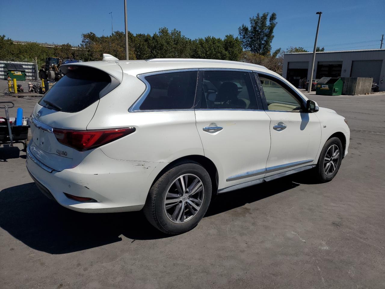 2016 INFINITI QX60 - Фото 3