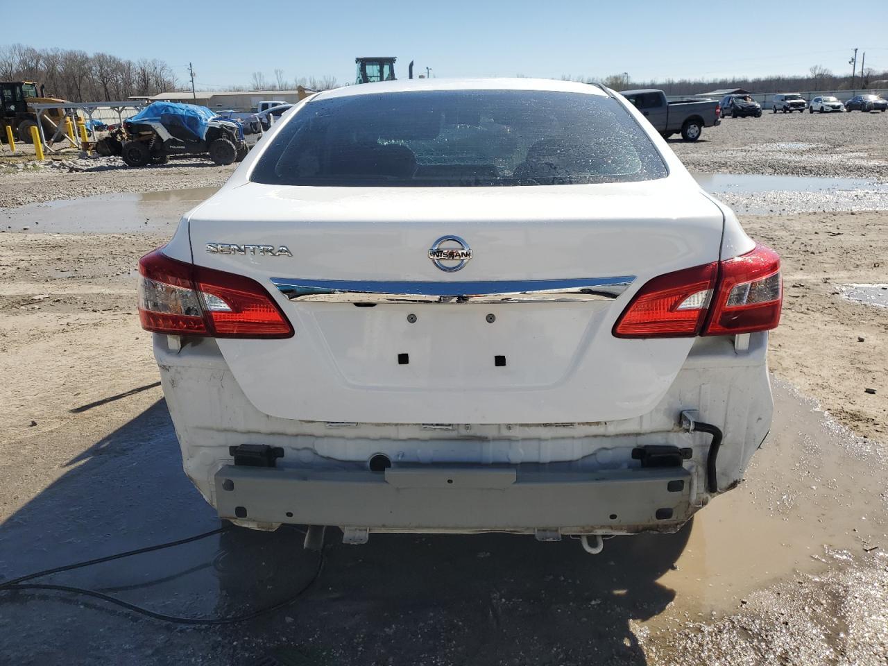 2018 NISSAN SENTRA S - Фото 6