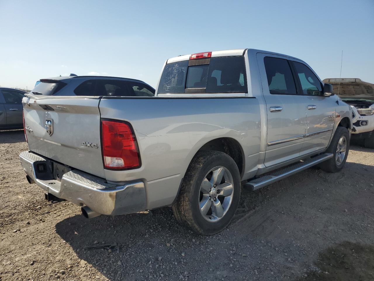 2015 RAM 1500 SLT - Image 3