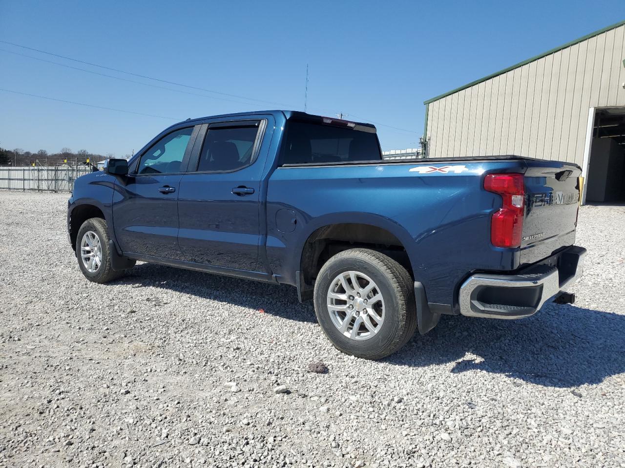 2021 CHEVROLET SILVERADO - Фото 2