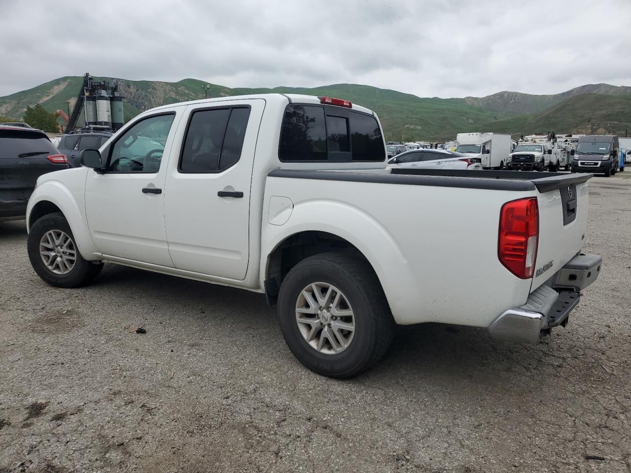 2016 NISSAN FRONTIER S - Image 2