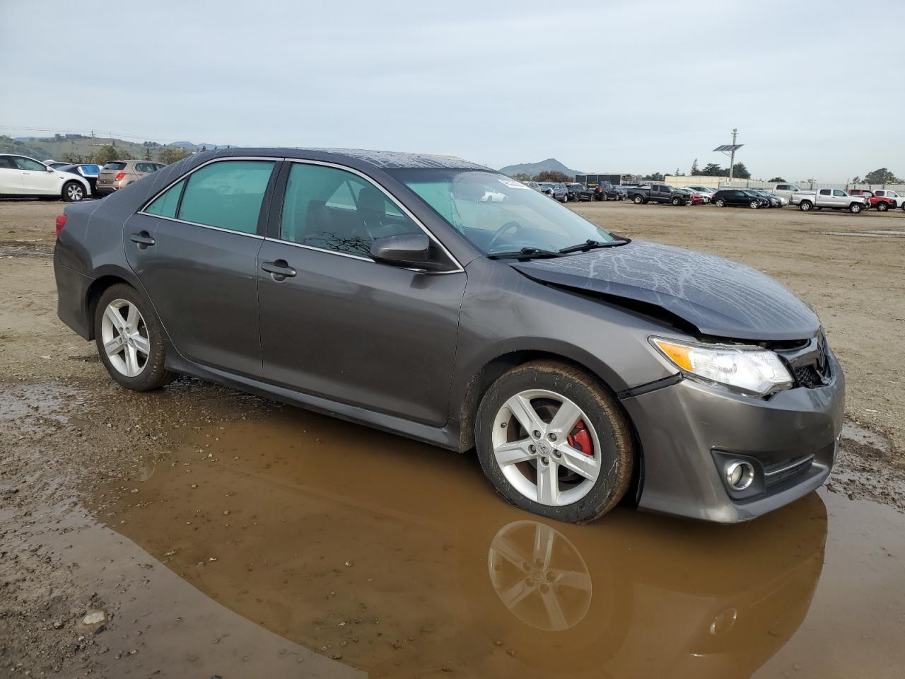 2014 TOYOTA CAMRY L - Image 4