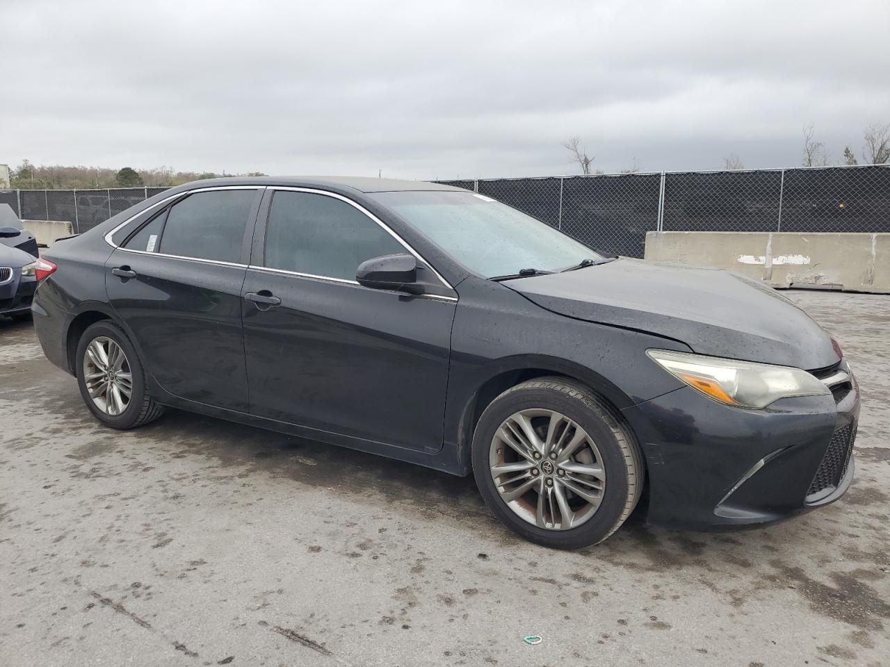 2015 TOYOTA CAMRY LE - Image 4