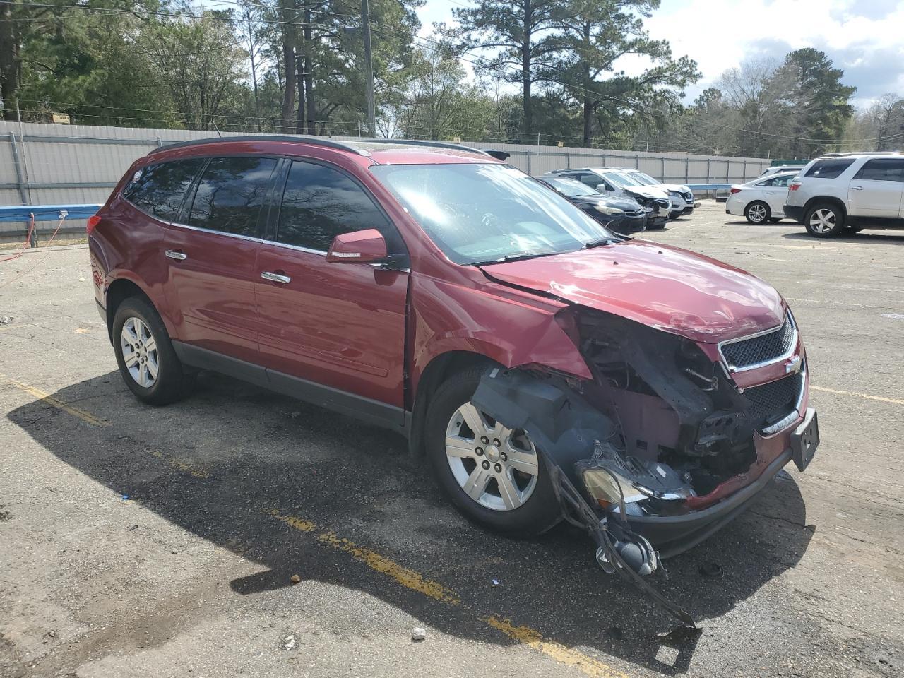 2011 CHEVROLET TRAVERSE L - Image 4