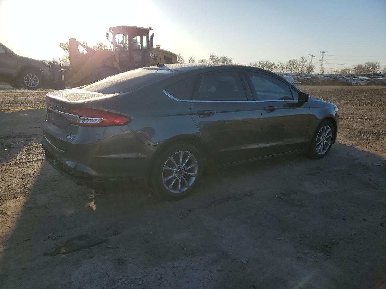 2017 FORD FUSION SE - Image 3