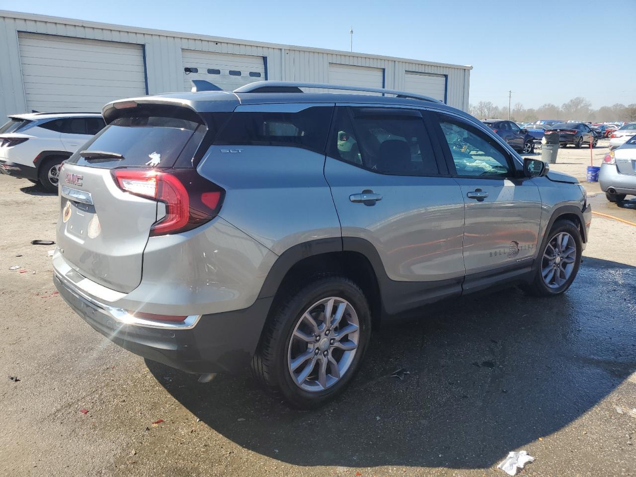 2023 GMC TERRAIN SL - Image 3