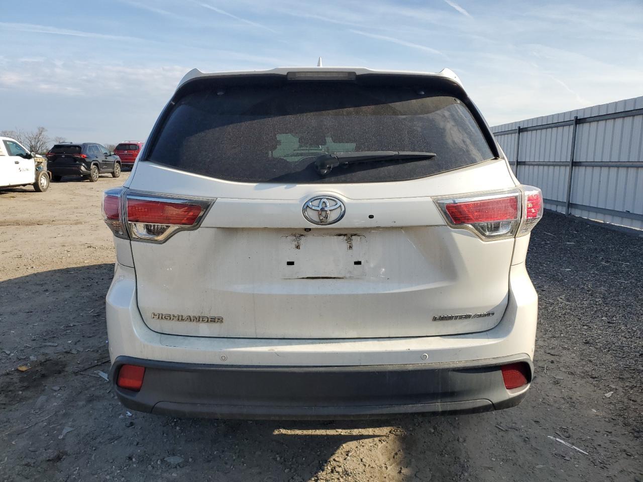 2015 TOYOTA HIGHLANDER - Фото 6