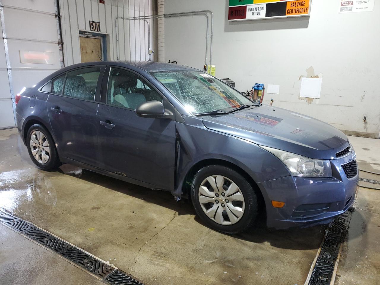 2014 CHEVROLET CRUZE LS - Image 4