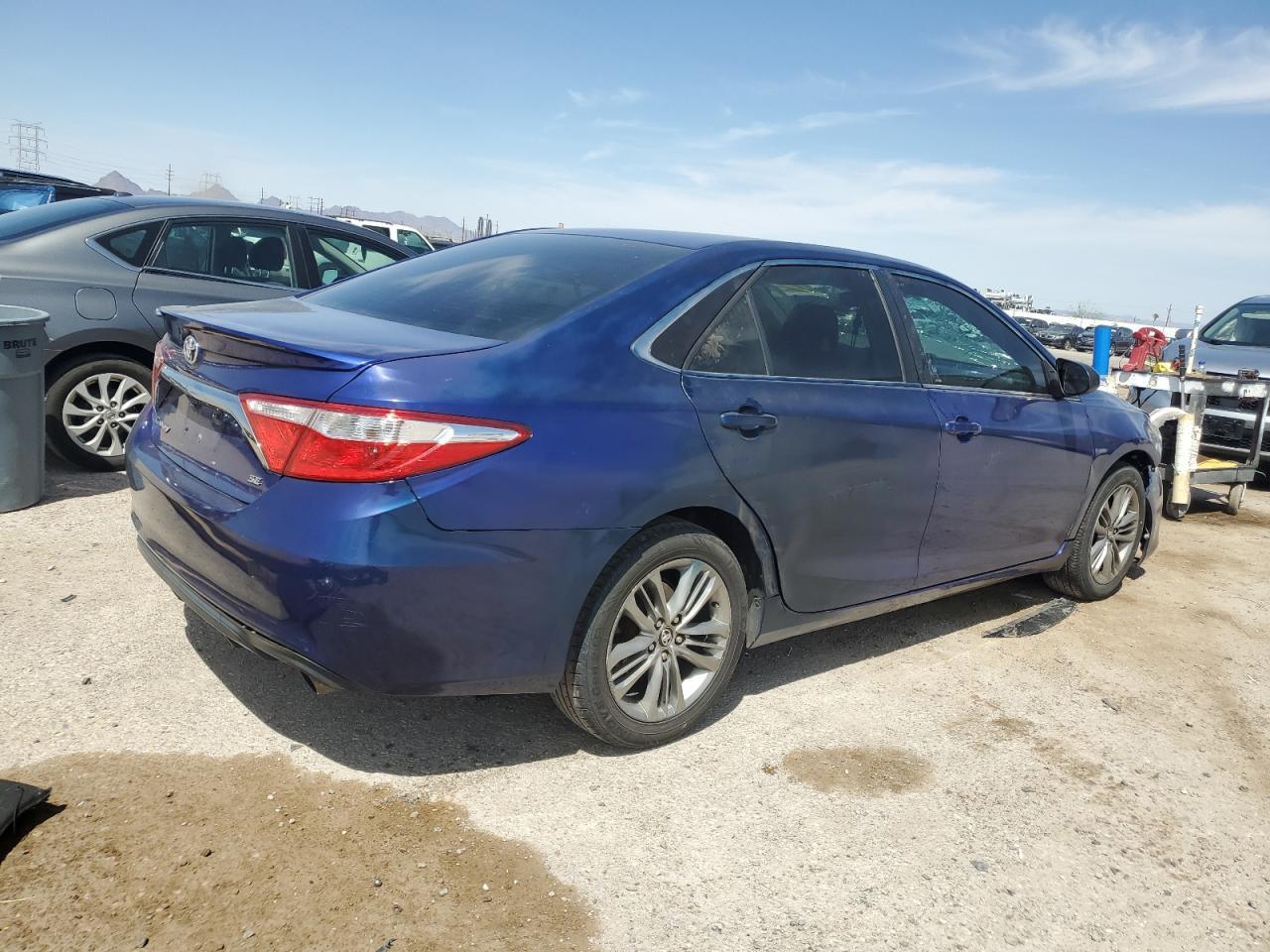 2016 TOYOTA CAMRY LE - Фото 3