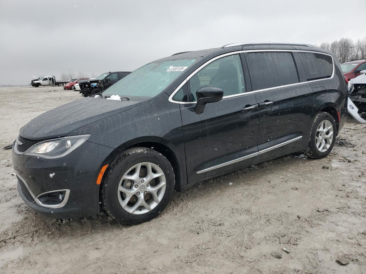 2017 CHRYSLER PACIFICA T