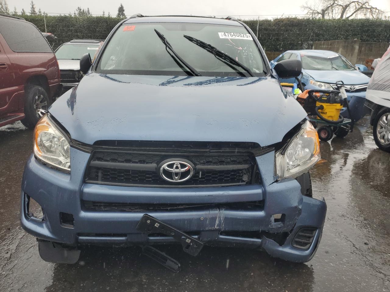 2011 TOYOTA RAV4 - Фото 5