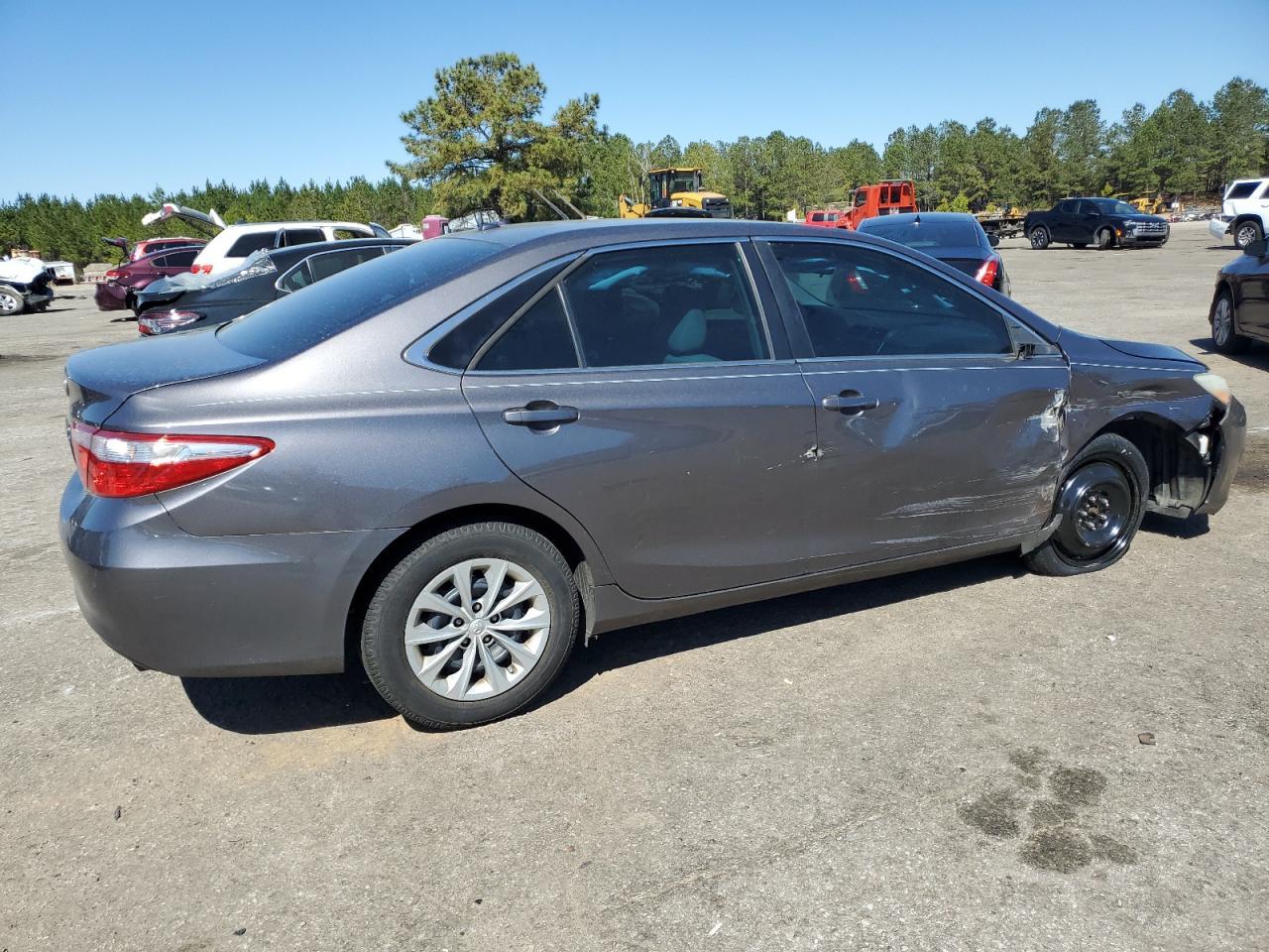 2016 TOYOTA CAMRY LE - Фото 3