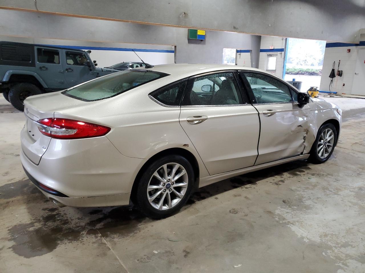 2017 FORD FUSION SE - Фото 3