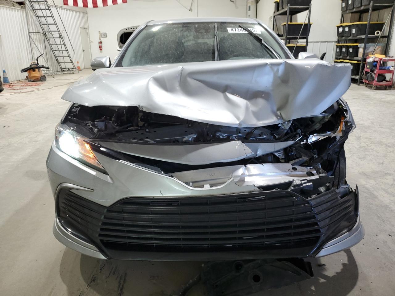 2023 TOYOTA CAMRY LE - Фото 5