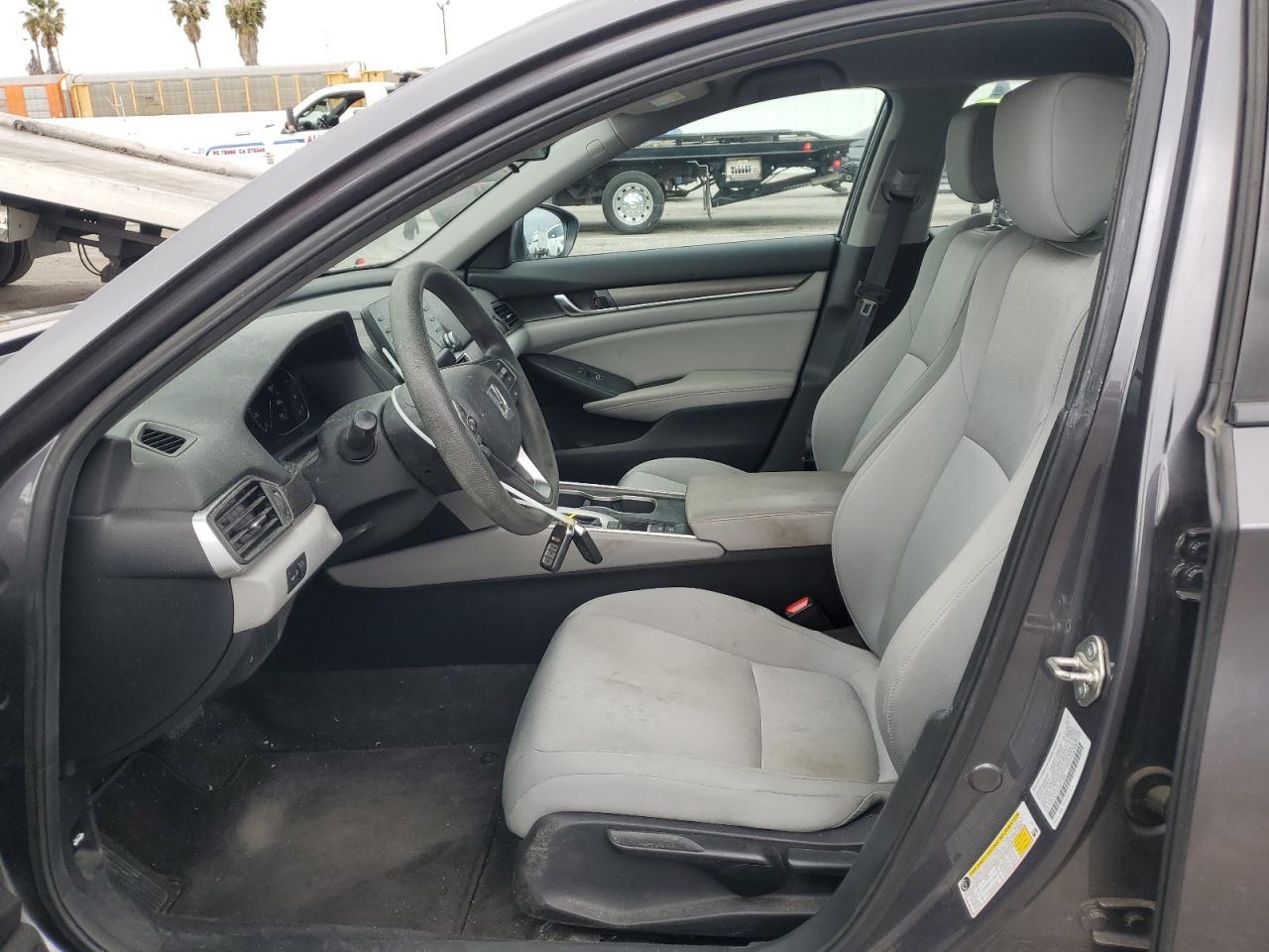 2018 HONDA ACCORD LX - Image 7