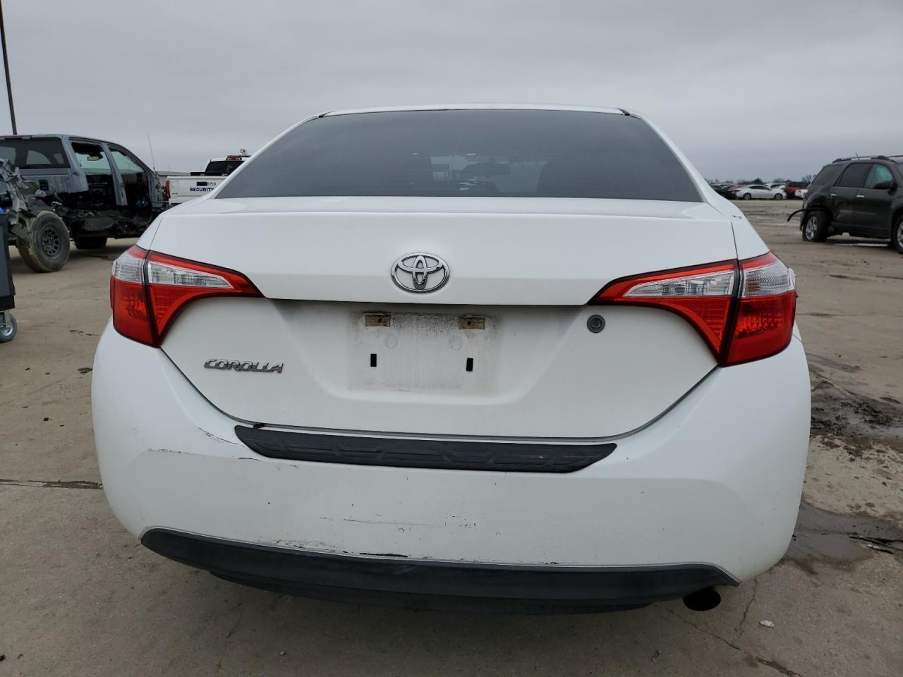 2015 TOYOTA COROLLA L - Image 6