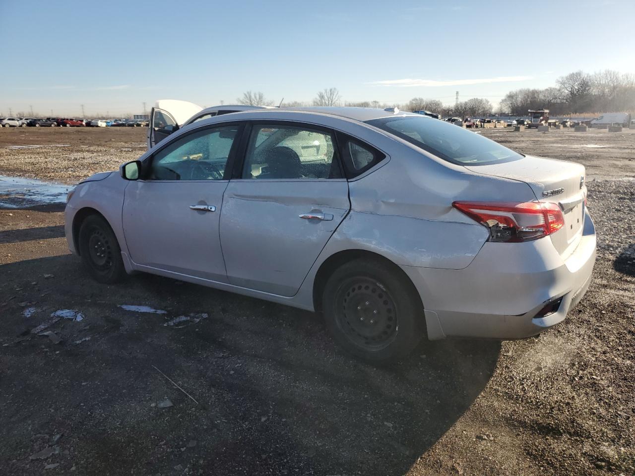 2017 NISSAN SENTRA S - Фото 2