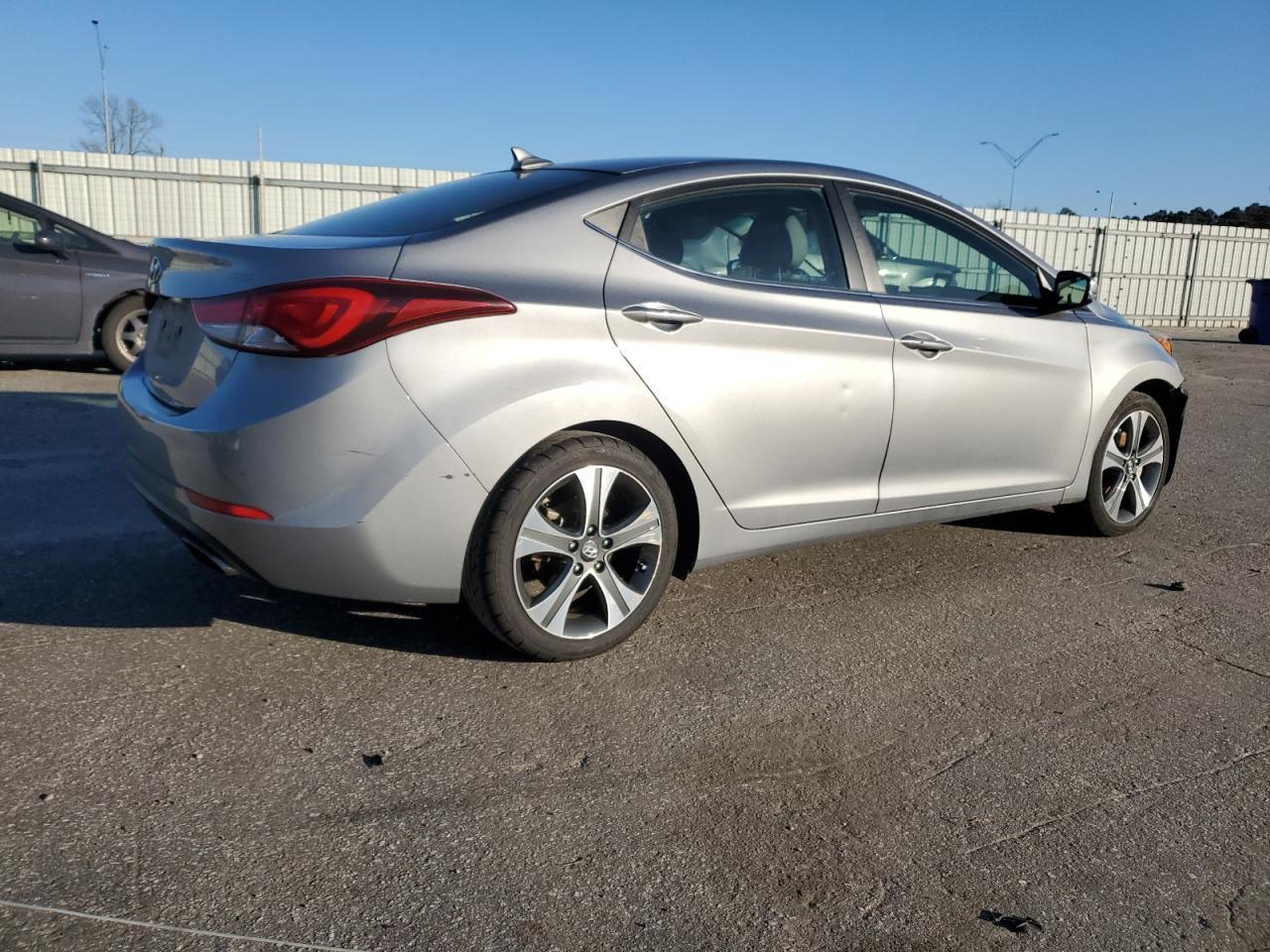 2014 HYUNDAI ELANTRA SE - Фото 3