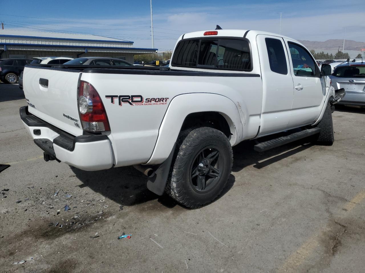 2014 TOYOTA TACOMA PRE - Фото 3