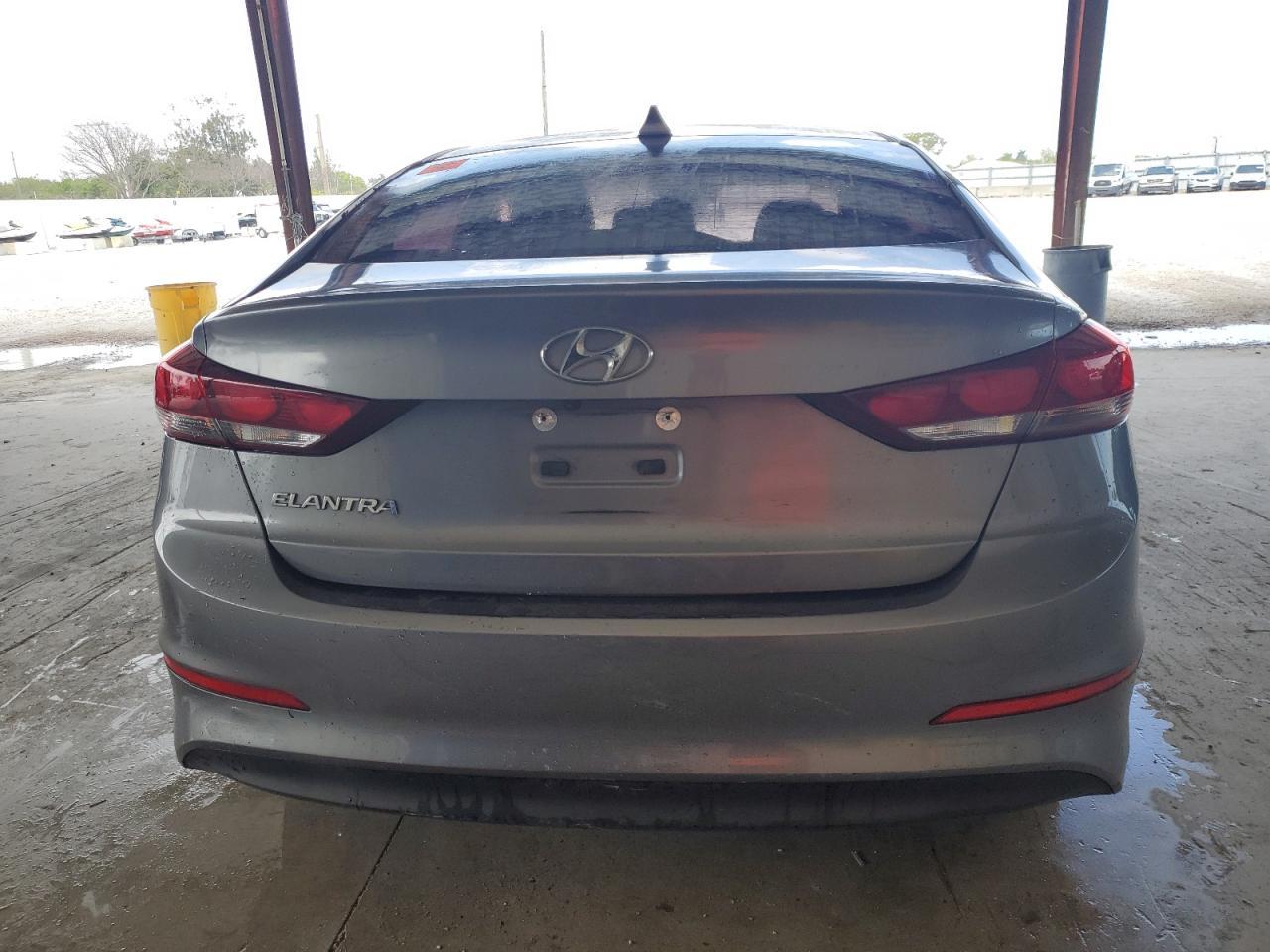 2018 HYUNDAI ELANTRA SE - Фото 6