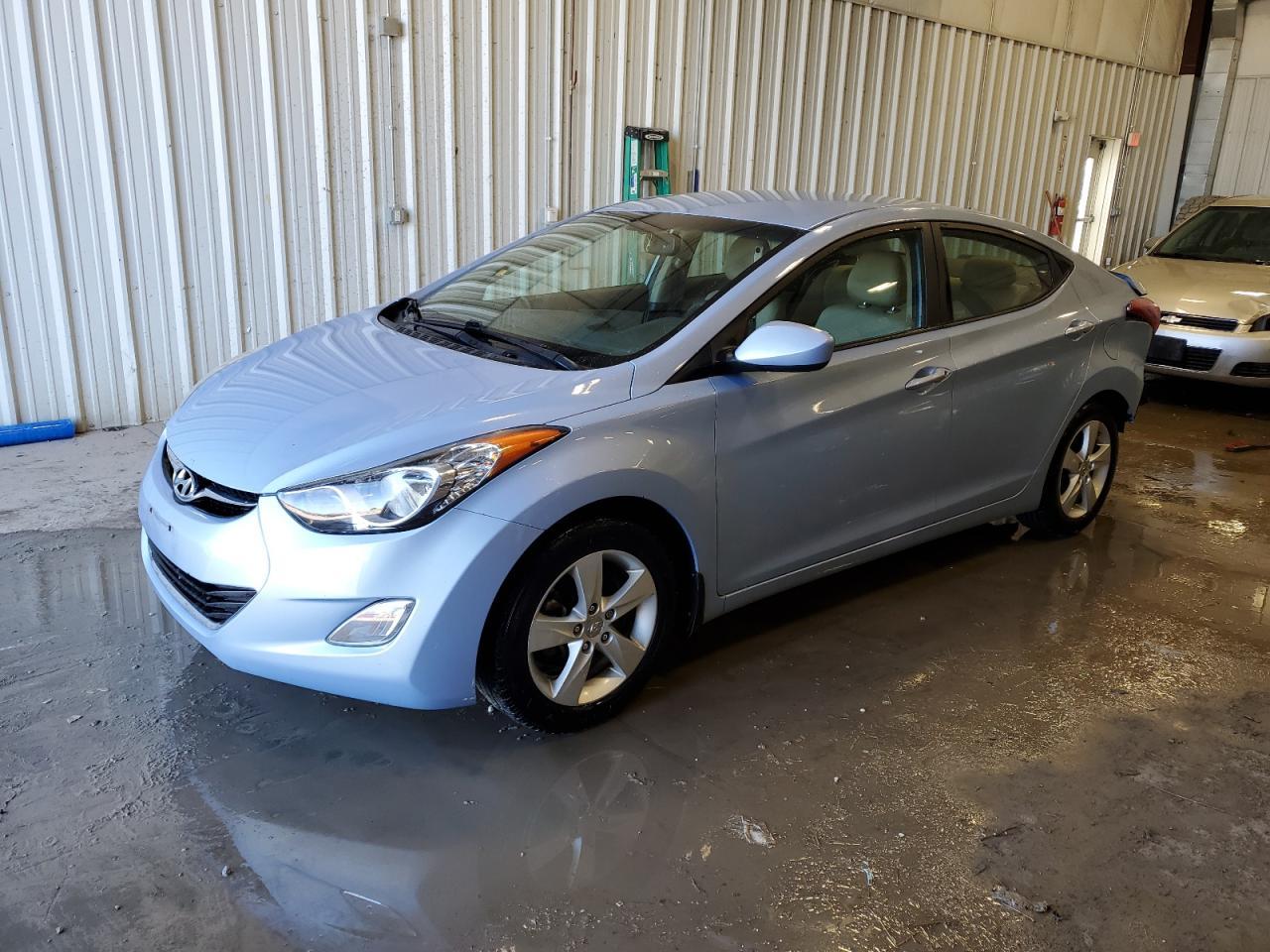 2013 HYUNDAI ELANTRA GL