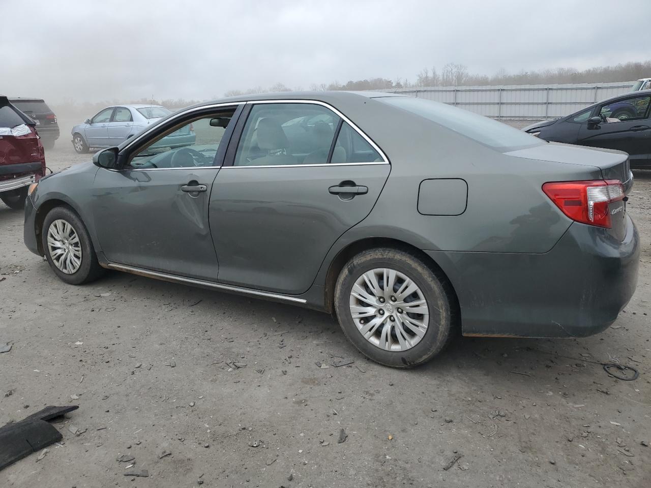 2014 TOYOTA CAMRY L - Фото 2