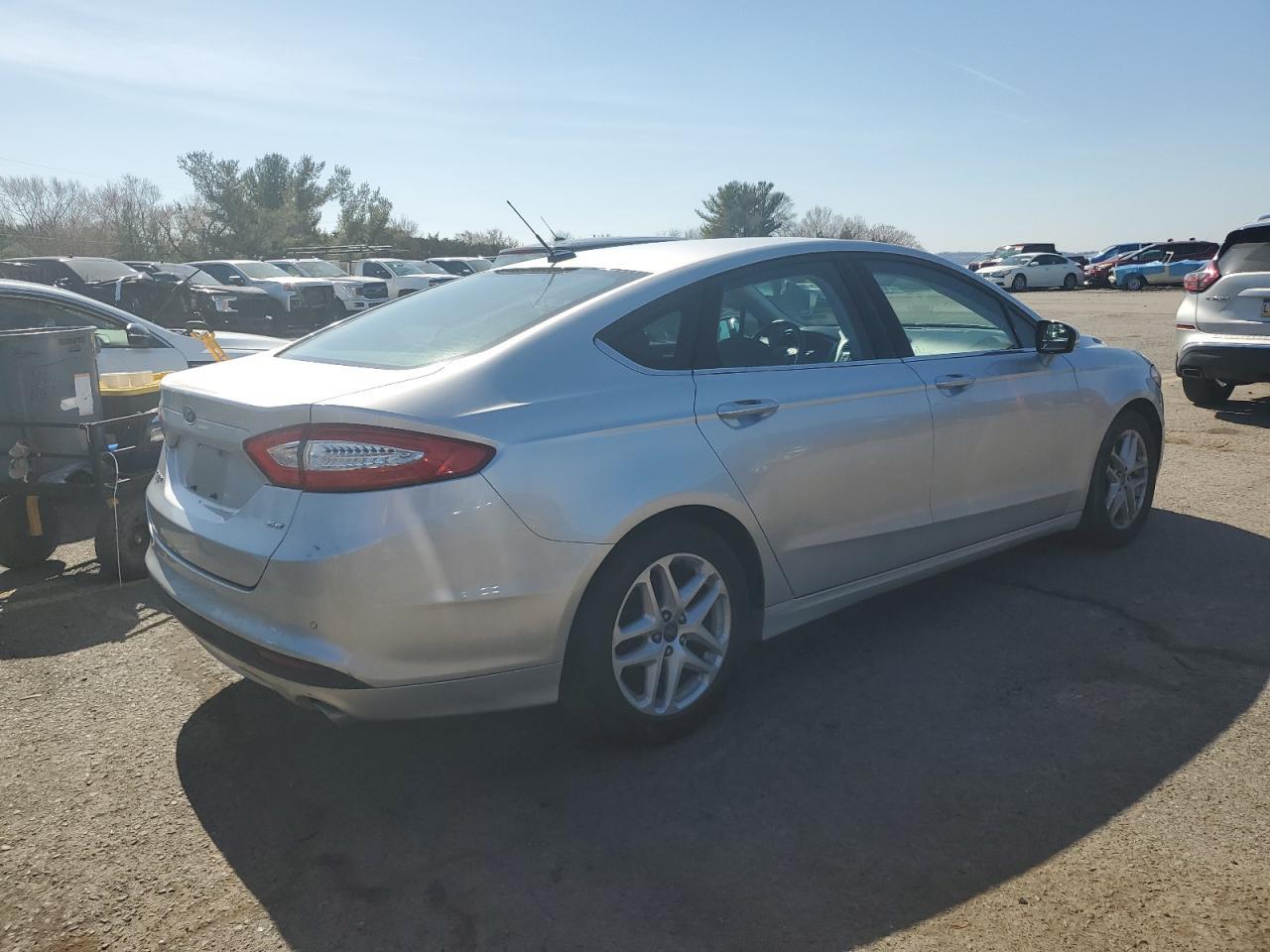 2014 FORD FUSION SE - Image 3