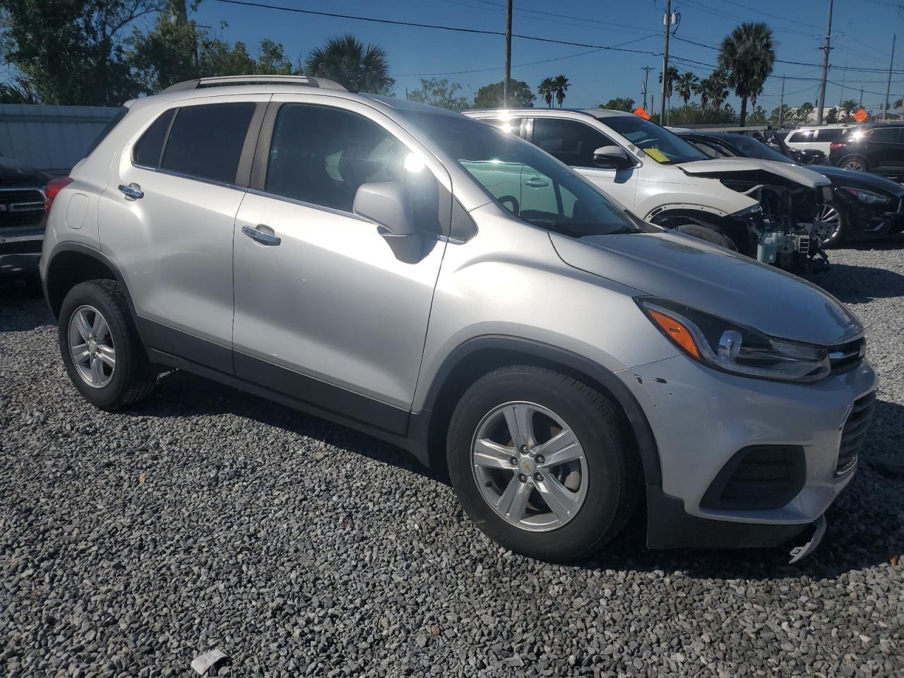 2019 CHEVROLET TRAX 1LT - Фото 4