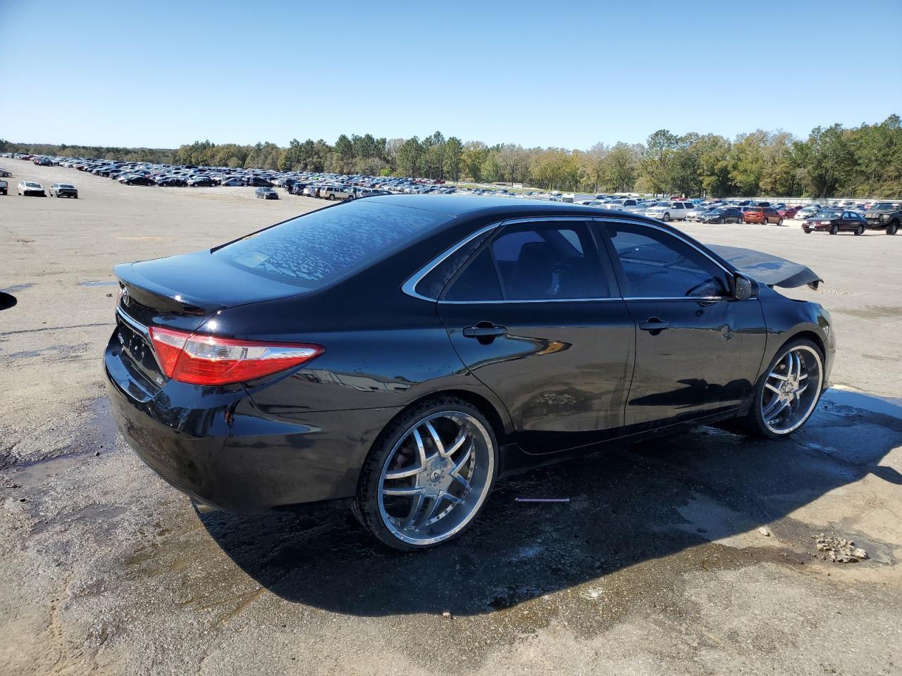 2015 TOYOTA CAMRY LE - Image 3